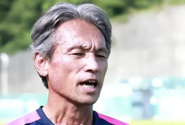 日本舌吻边做边爱边舌吻视频