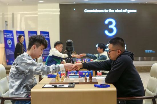 亚洲动漫第一页